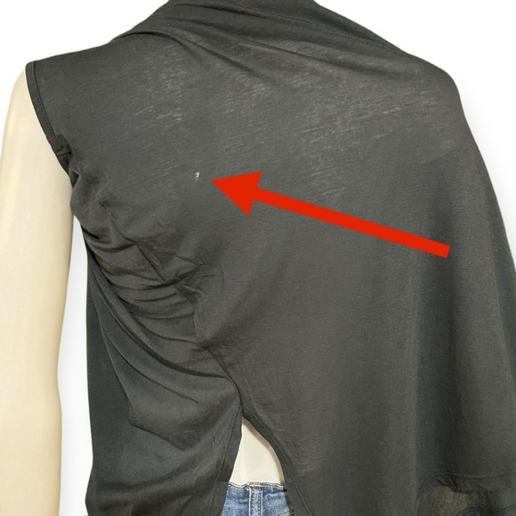 Blue Life One Shoulder Charcoal Grey T-shirt in Small - Picture 7 of 10